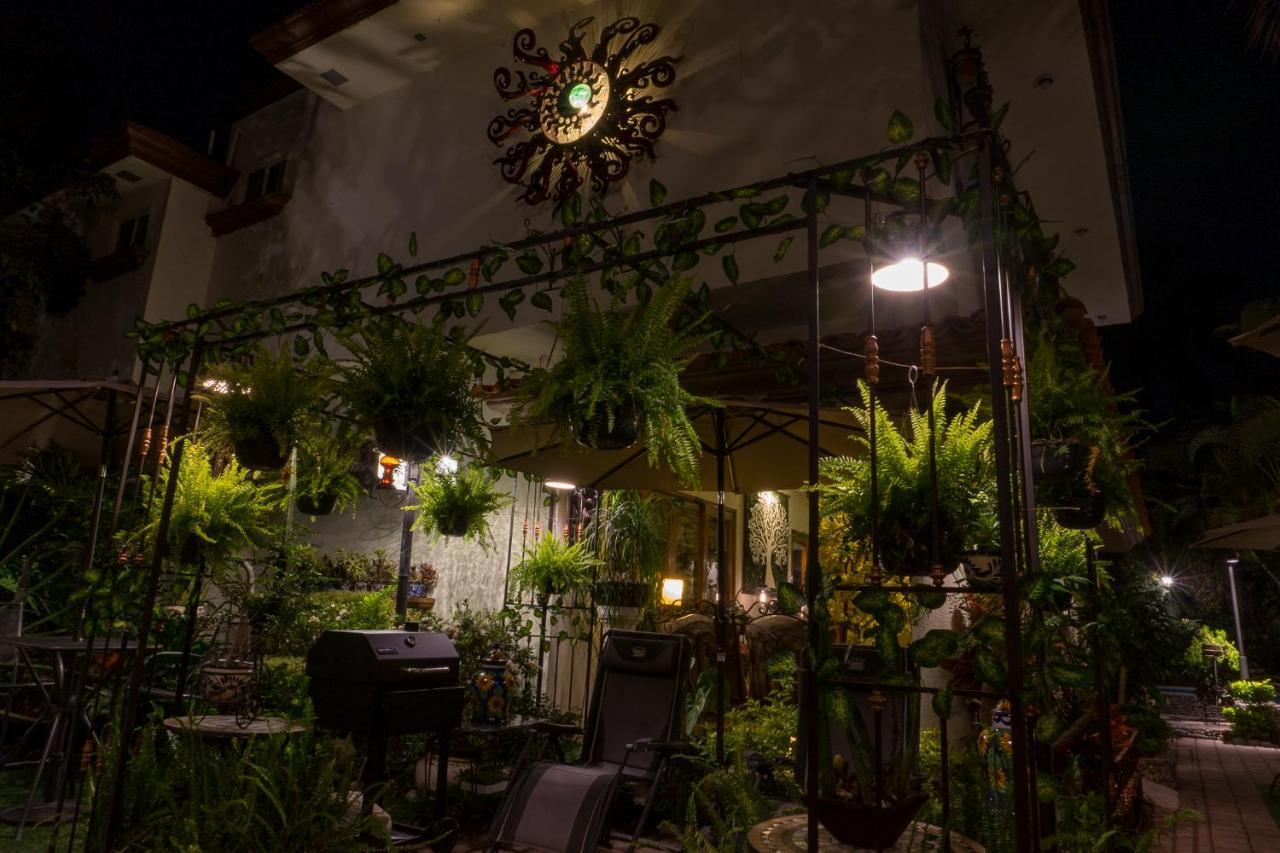 El Jardin Del Eden B&B Boutique Κουερναβάκα Εξωτερικό φωτογραφία