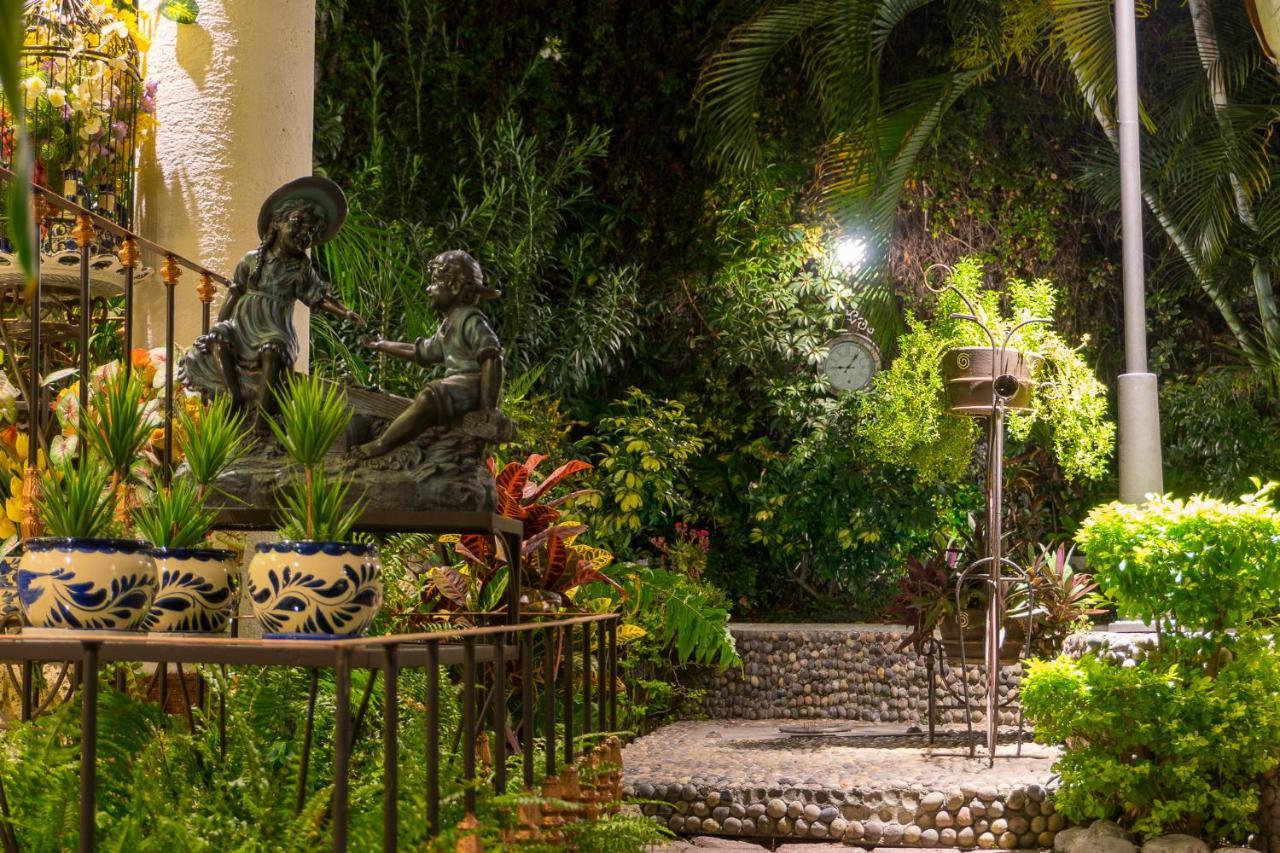 El Jardin Del Eden B&B Boutique Κουερναβάκα Εξωτερικό φωτογραφία